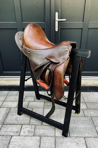 Selle Eric Thomas mod&egrave;le TREC/Randonn&eacute;e 17"5 
