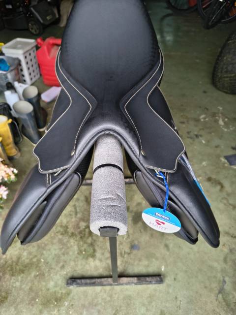 Selle Wintec jump 500 - 17 pouces 