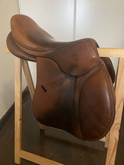 Selle d&rsquo;obstacle Antar&egrave;s Alta&iuml;r 17,5 pouces