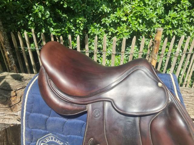 &Agrave; vendre selle SCB tr&egrave;s bon &eacute;tat 
