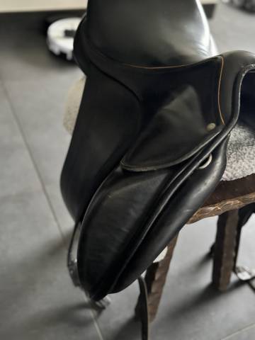 Selle de dressage  Child&eacute;ric 2009