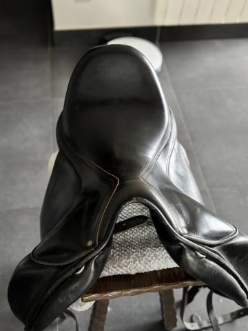 Selle de dressage  Child&eacute;ric 2009