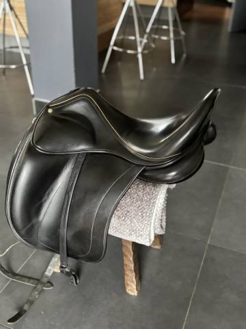 Selle de dressage  childéric 2009