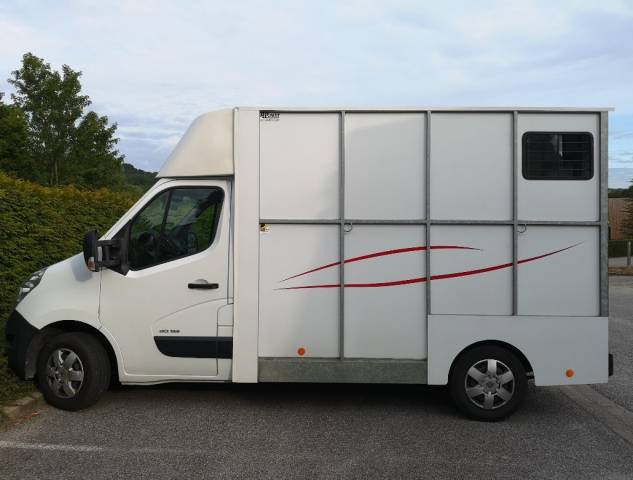Camion chevaux 2 places