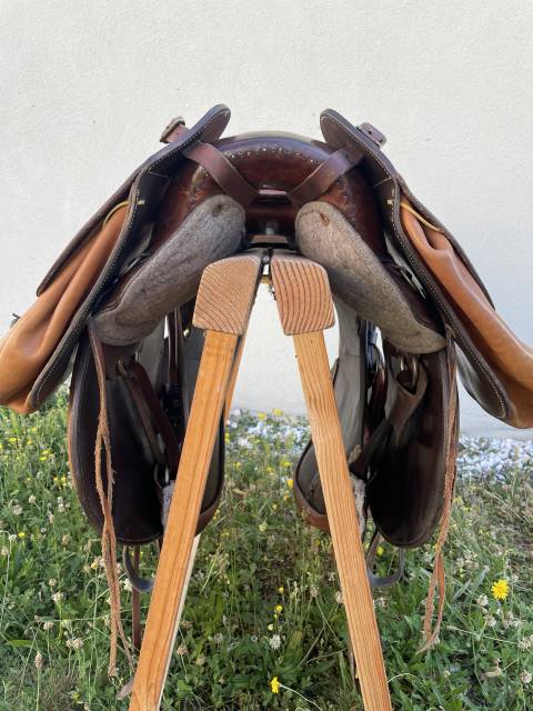 Selle Guichard randonn&eacute;e equipee