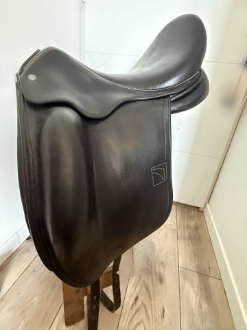 Selle childeric dressage 17.5