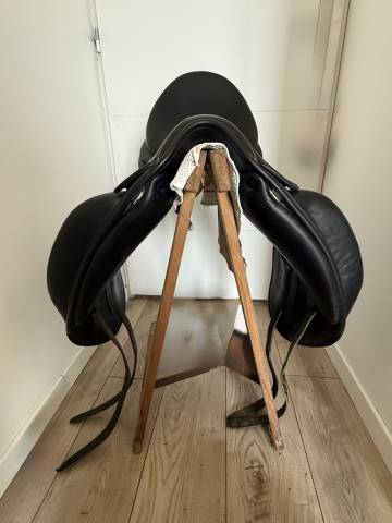 Selle childeric dressage 17.5