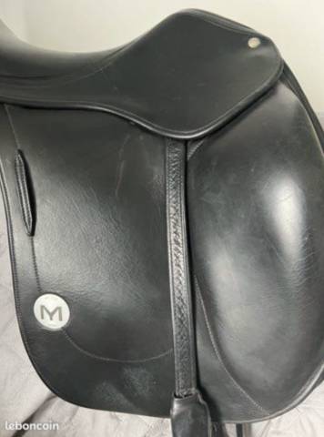 Selle dressage Meyer 17 noir