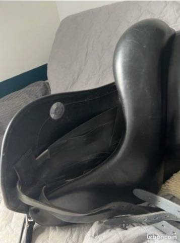 Selle dressage Meyer 17 noir