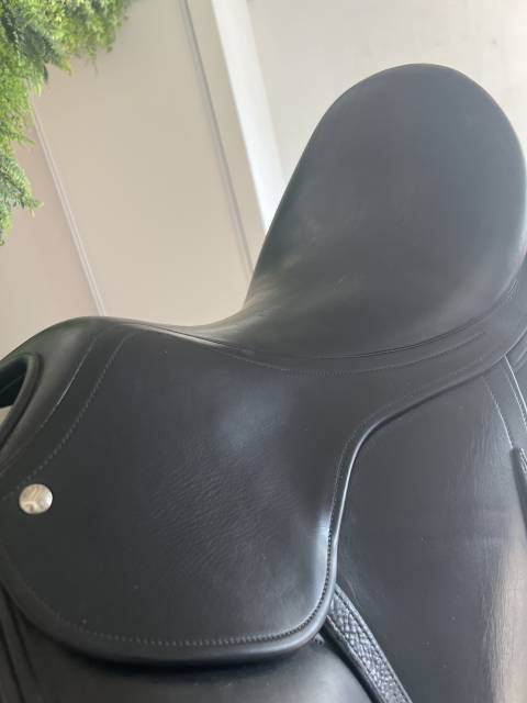 Selle dressage Meyer 17&acute;5 noir