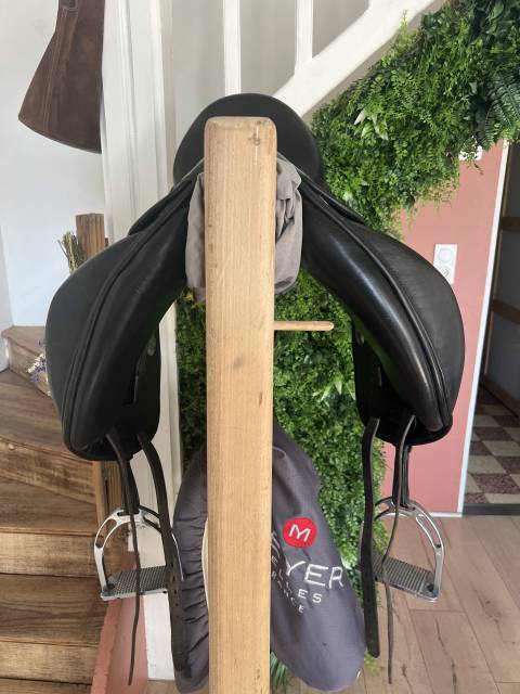Selle dressage Meyer 17&acute;5 noir