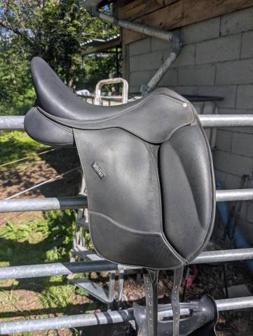 Selle Wintec dressage pro cair 17 pouces