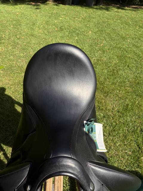 Selle de dressage Malika harmonie S Devoucoux 