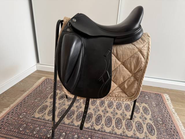Selle de dressage marque Prestige Philosophy K