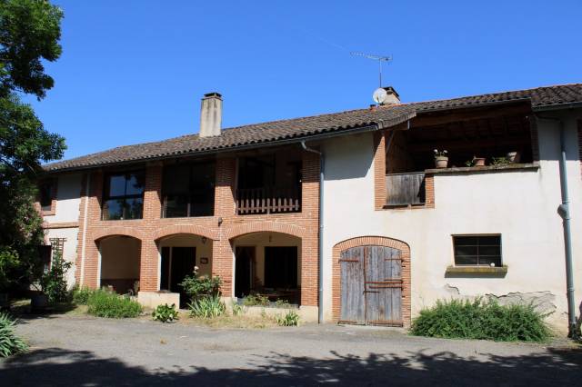 Propriete de 10 hectares avec maison tarn et garonne