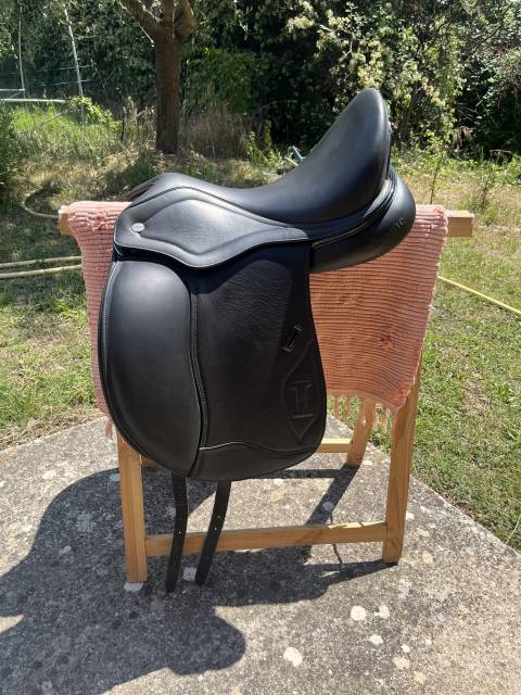 Selle de dressage Ikonic &Eacute;volution 