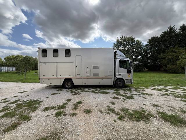 Camion 3 chevaux + home car