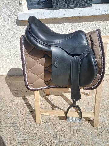 Selle Devoucoux Biarritz 18" noire
