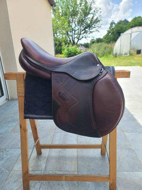 Selle obstacle Antar&egrave;s mod&egrave;le signature 17.5