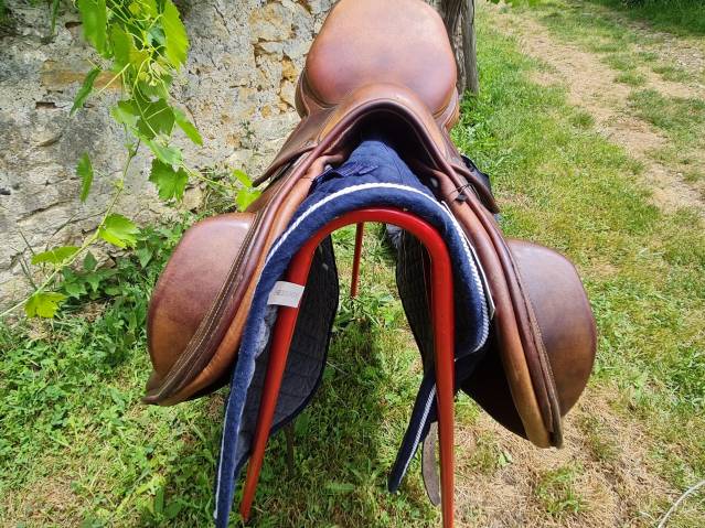Selle cross Antares 18"