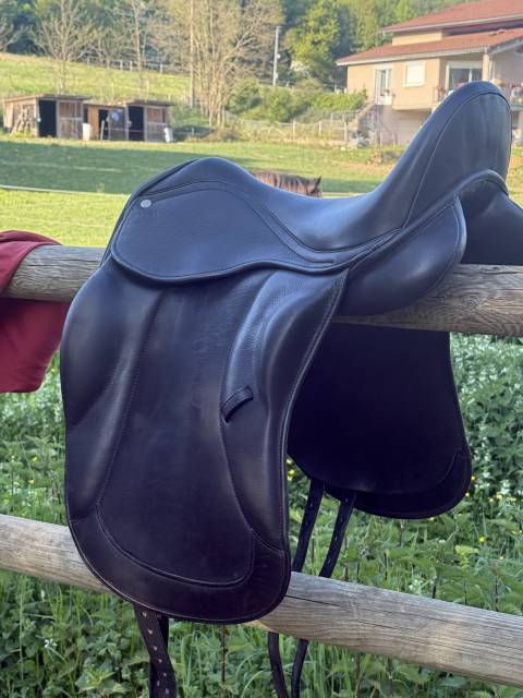 Selle dressage baude