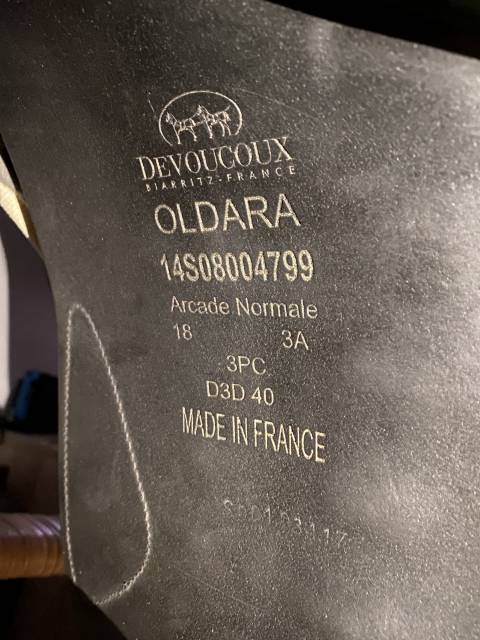Selle devoucoux Oldara Arcade normale taille 18 Quartier 3A 