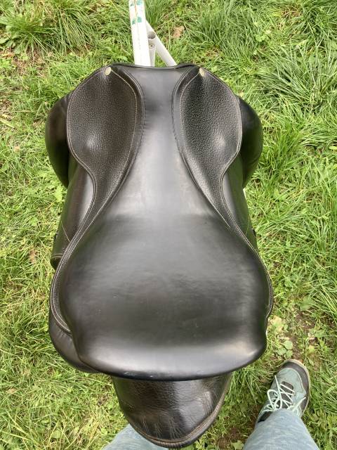 Selle forestier dressage 17