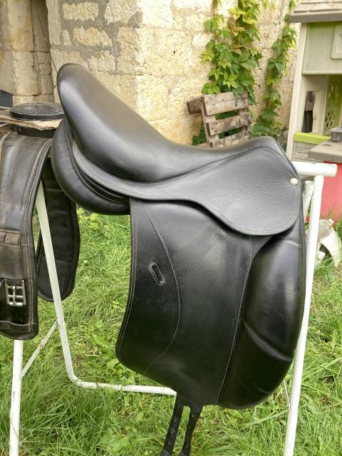 Selle forestier dressage 17