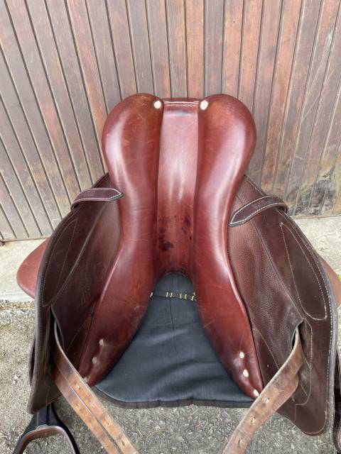 Selle Cwd monoquartiers 17,5pouces 
