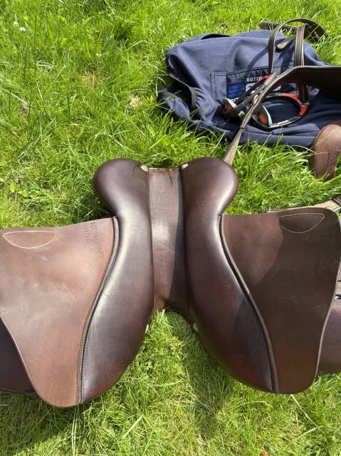 Selle GBS mod&egrave;le CSS 17,5 chocolat