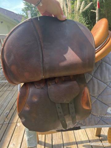 Selle butet 17,5 pouces