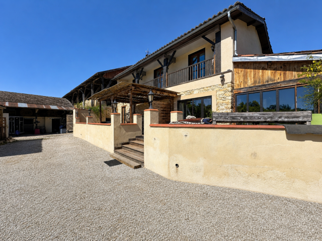 Domaine équestre sur 1.5 hectare et 10 hectares sup