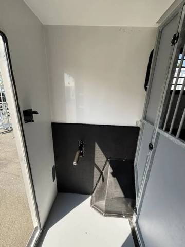 Protection murale en mousse pour vans et camions chevaux