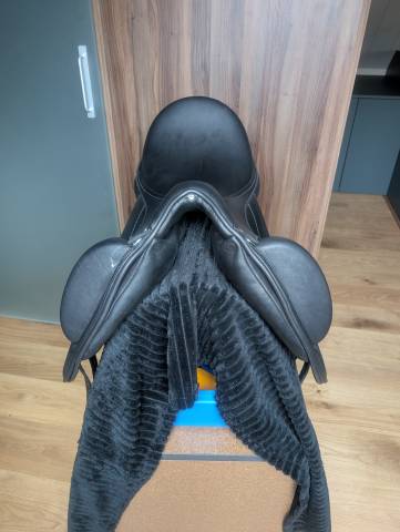 Selle dressage cuir acavallo raffaello 17,5 neuve