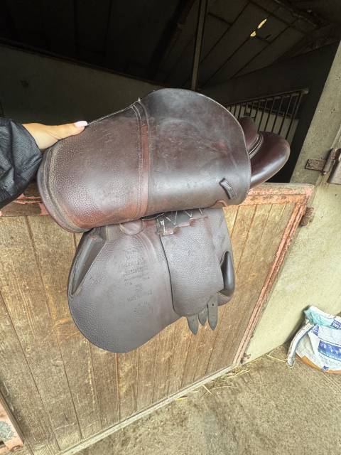 Selle Devoucoux taille 17,5 Biarritz Lab