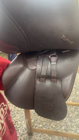 SELLE FAIRFAX 17.5 