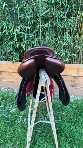 Selle CWD close contact XTC 17,5 pouces