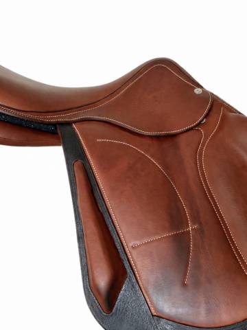 Selle cross Arion 2024 17,5 pouces Q2CH