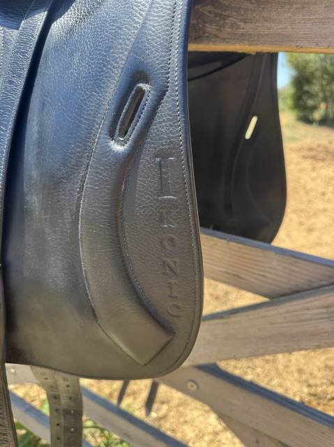 Selle Ikonic Dressage 17