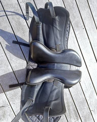 &Agrave; vendre &ndash; Selle Gaston Mercier Doline II noire &ndash; 16,5"
