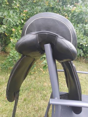 Selle dressage 17.5