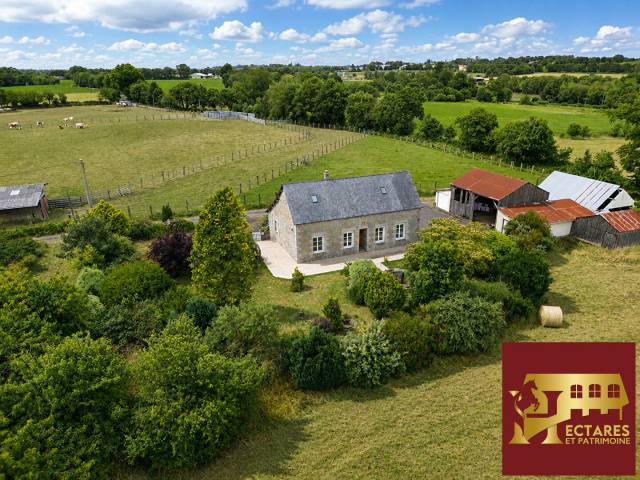 Propriété équestre sur 12 hectares d'un seul tenant maison 90m2 et dépendances
