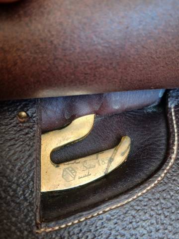 Selle neuve ar&ccedil;onerie fran&ccedil;aise 