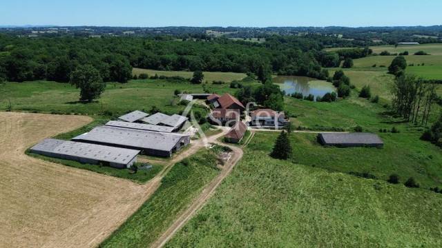 Propriété agricole de caratère, isolée, sur plus de 94ha d'u