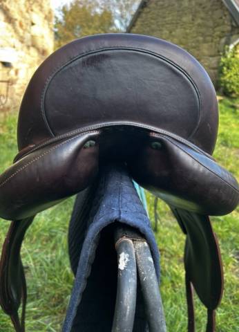 Selle de dressage Devoucoux