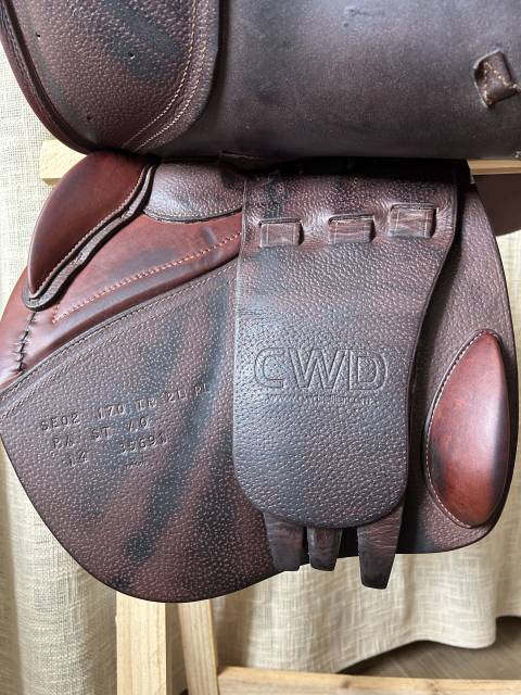 Selle CWD S02 -17&rsquo;- tr&egrave;s bon &eacute;tat 