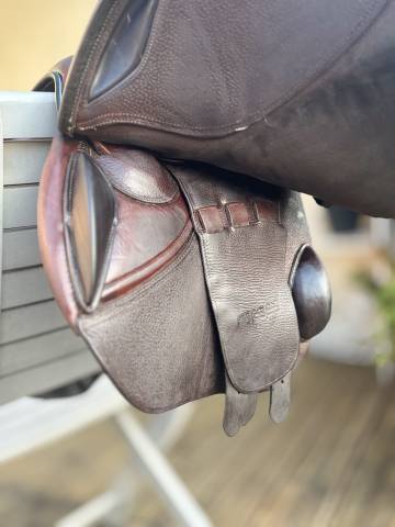 Selle gbs taille 17.5