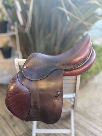Selle gbs taille 17.5