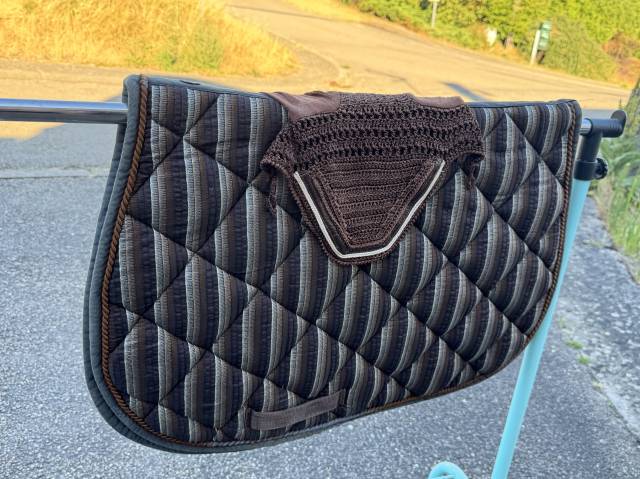 Tapis de selle Silver Crown 