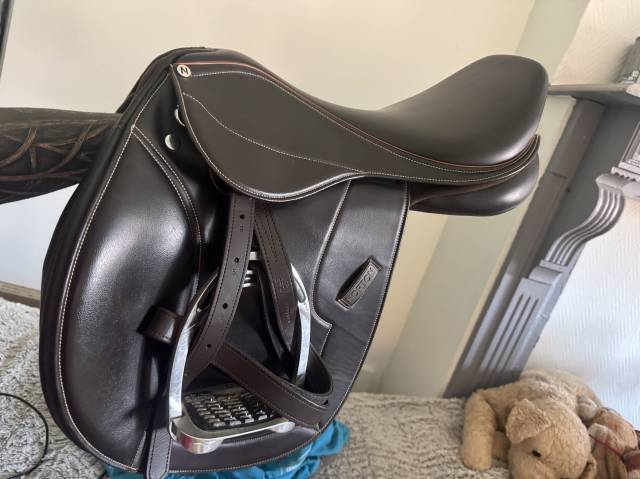 Selle Norton Close Contact Rexine Evol